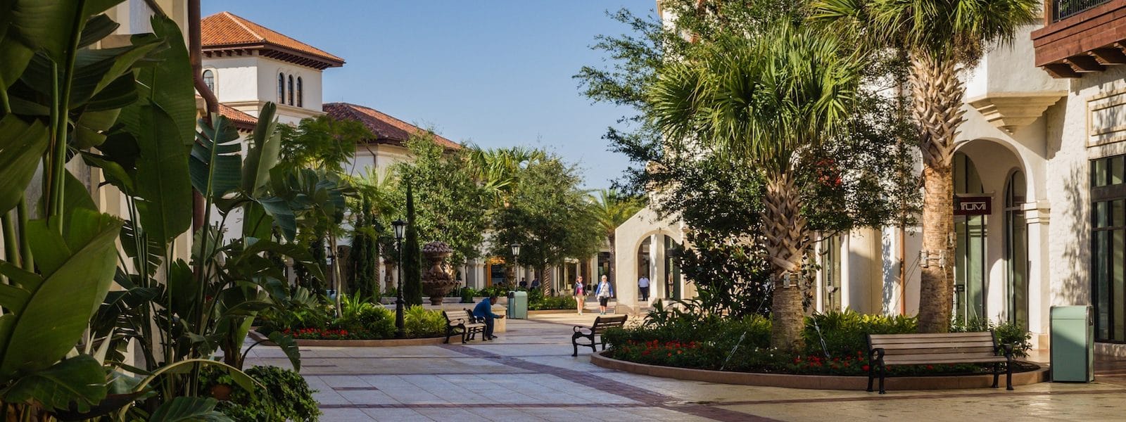 A walkway in a Pasadena shopping center